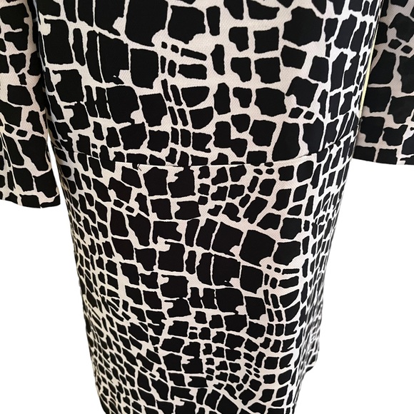 Tahari ASL Black and White Animal Print 3/4 Sleeve Sheath Dress 2 - Picture 4 of 11